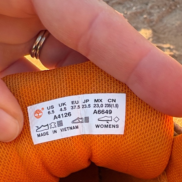 Timberland Women's Multicolor Leather Winter Boots - Picture 8 of 10